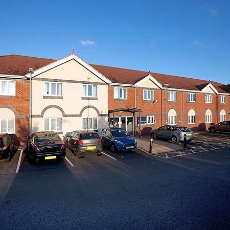 Travelodge Ludlow Bagian luar foto